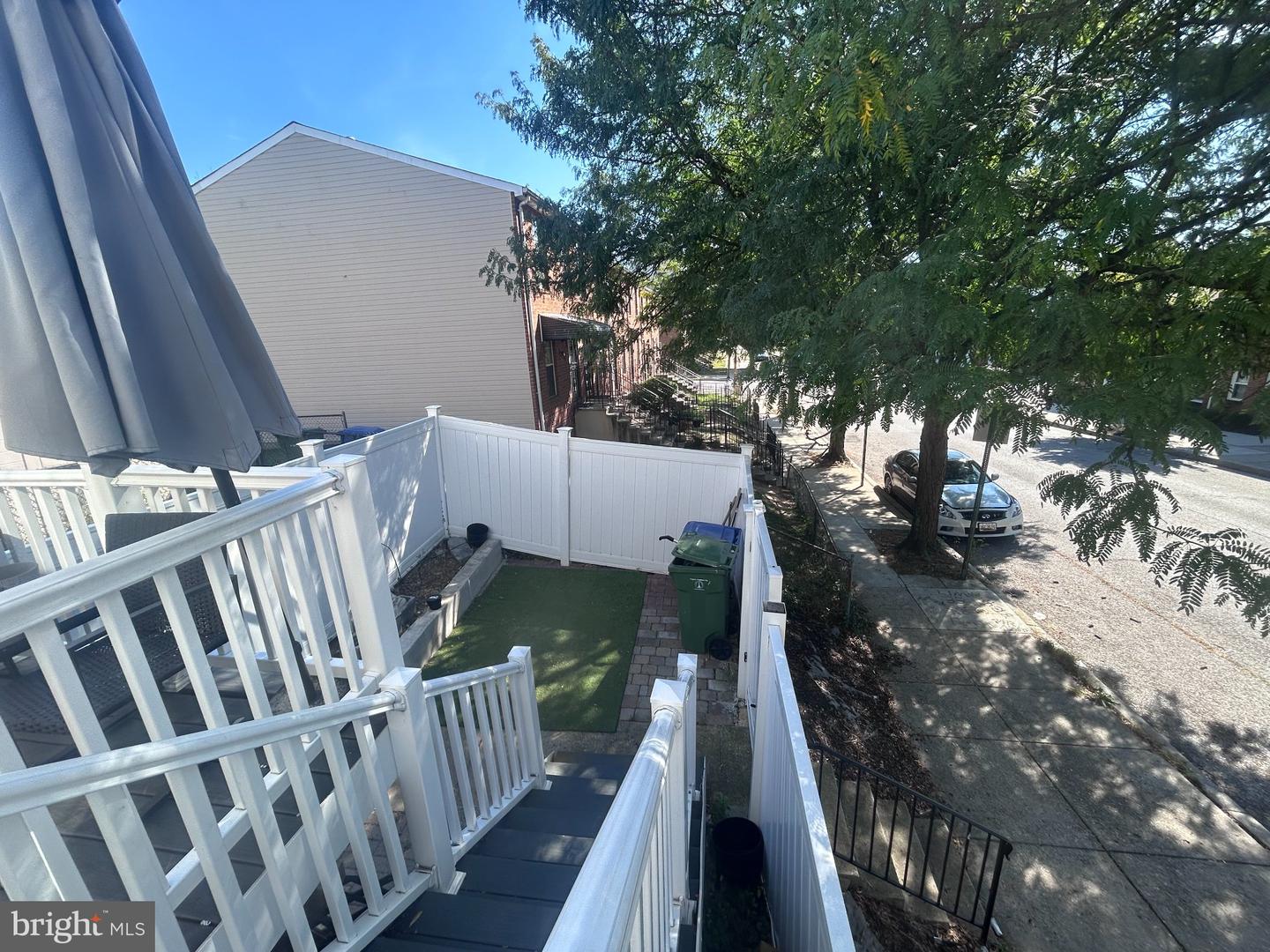 1101 Somerset St Property Photo 14