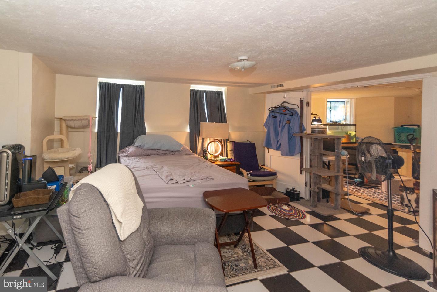 6408 Brook Ave Property Photo 9