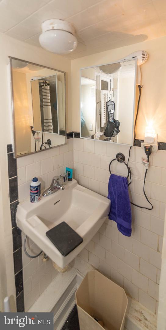 6408 Brook Ave Property Photo 11