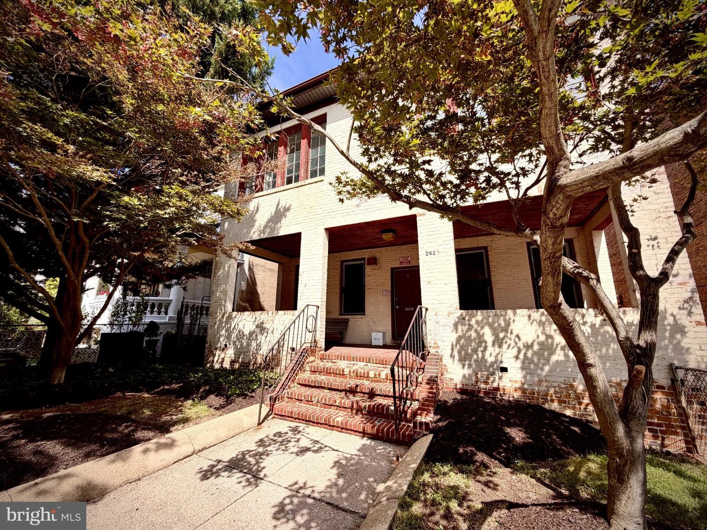 2425 Eutaw Pl Property Photo 5