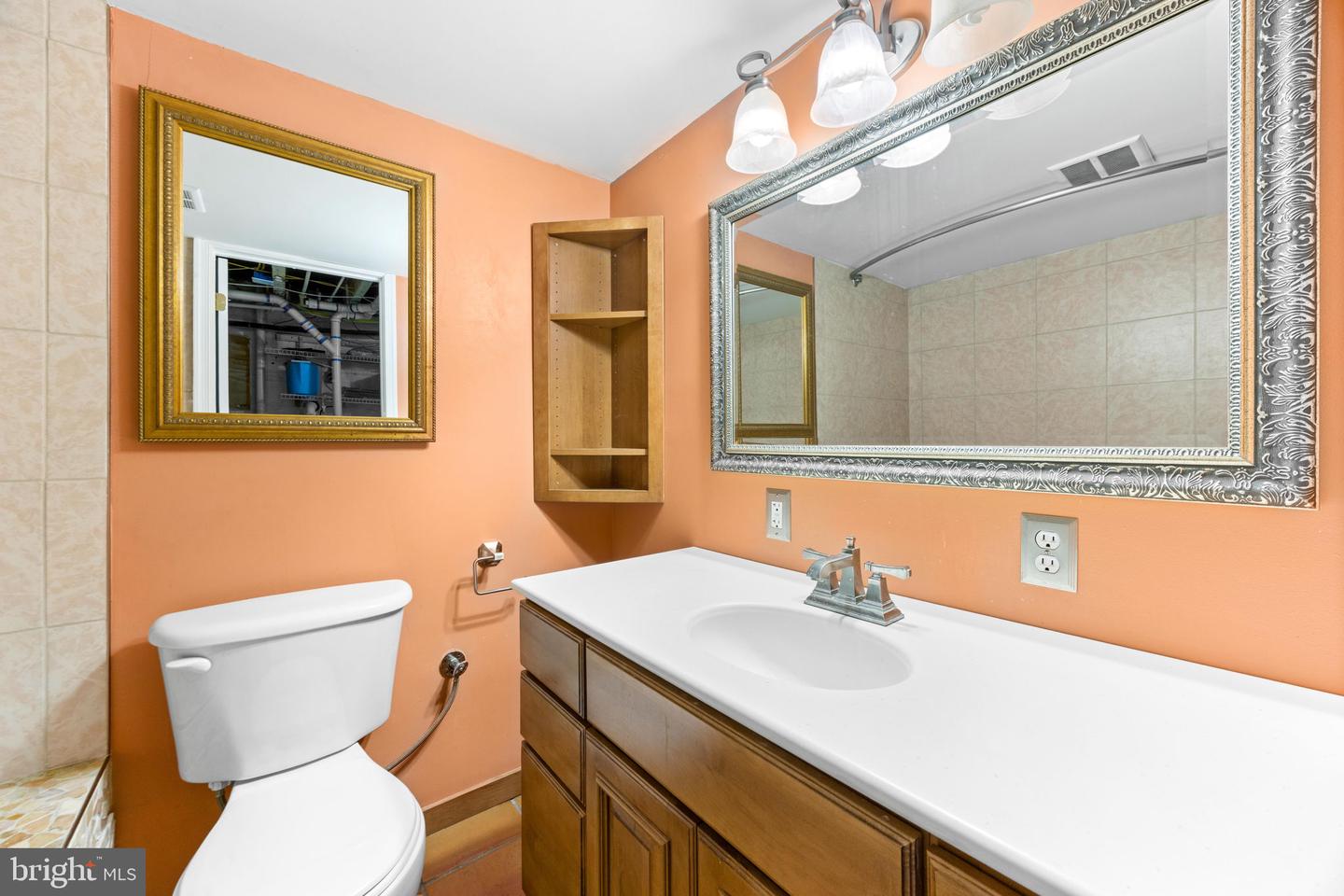 237 S Bouldin St Property Photo 27