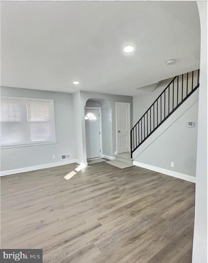 4235 Norfolk Ave Property Photo 4