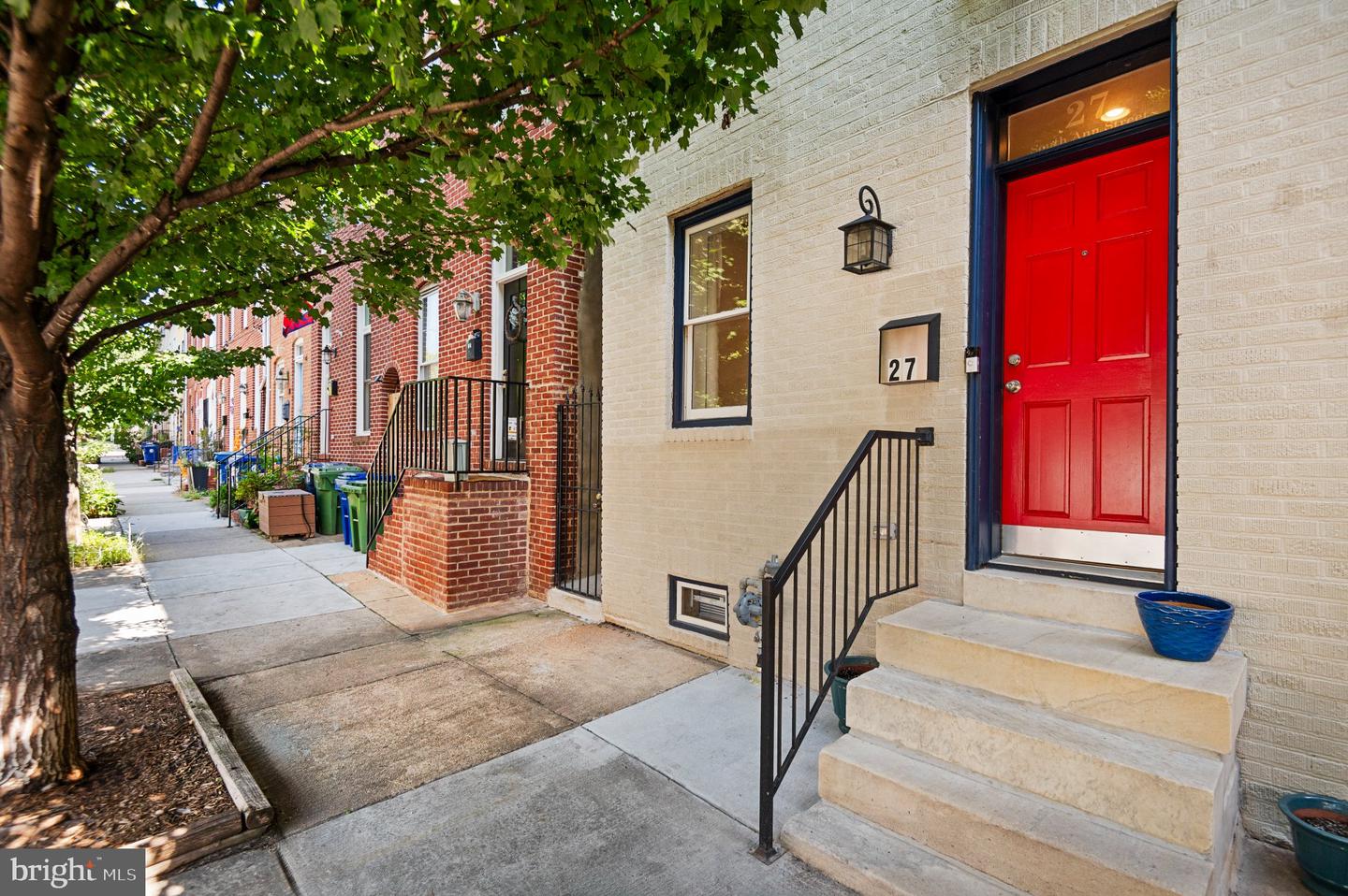 27 S ANN ST Property Photo 1