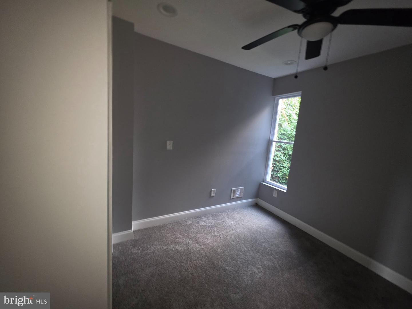 1227 E Lanvale St Property Photo 19