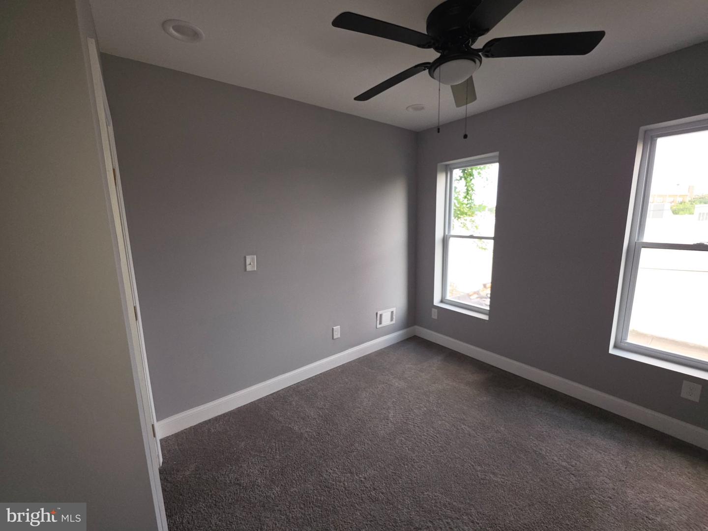 1227 E Lanvale St Property Photo 20