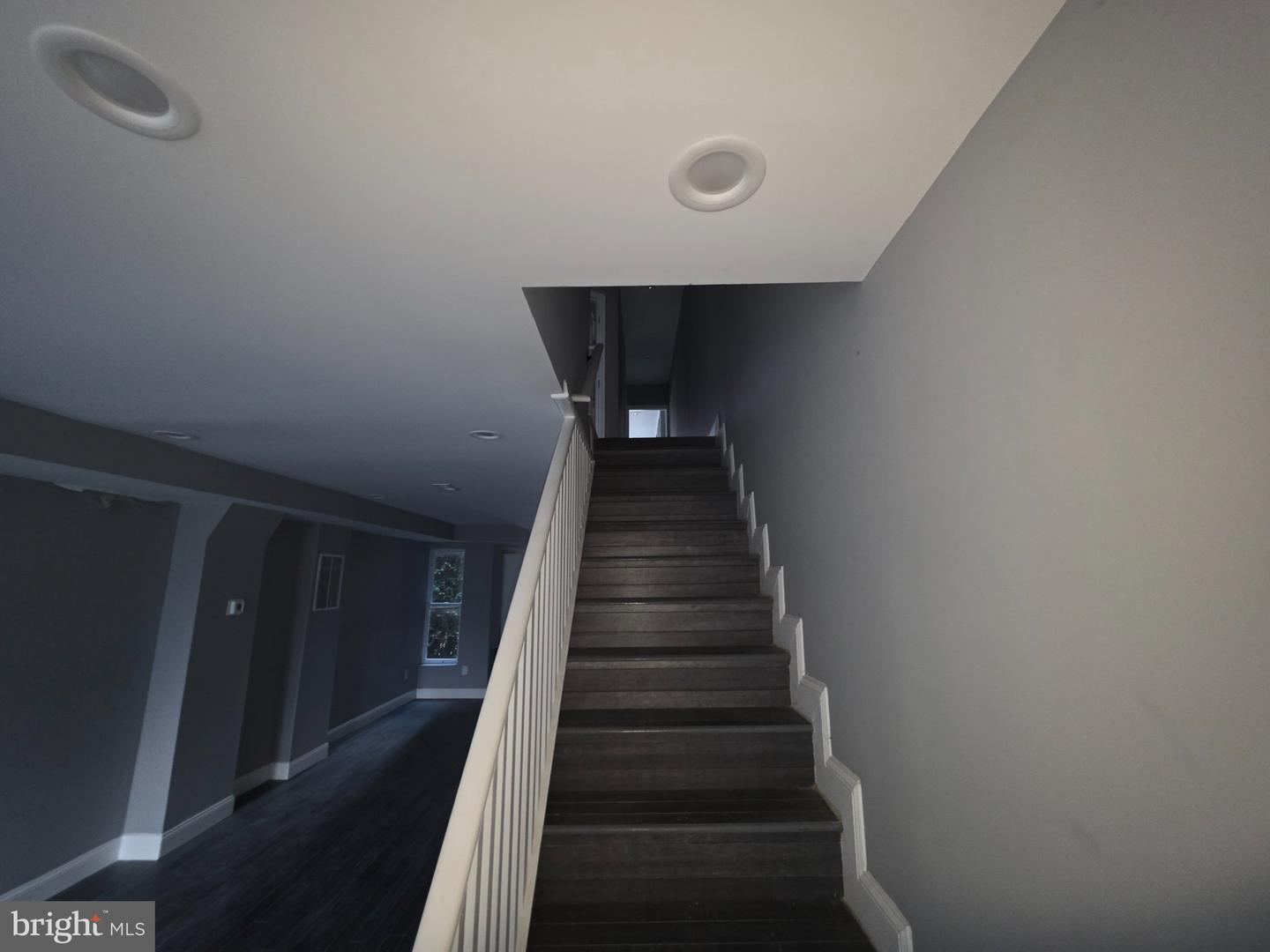 1227 E Lanvale St Property Photo 25