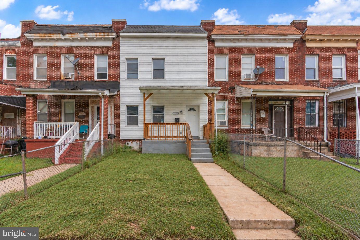 3616 W Garrison Ave Property Photo 1
