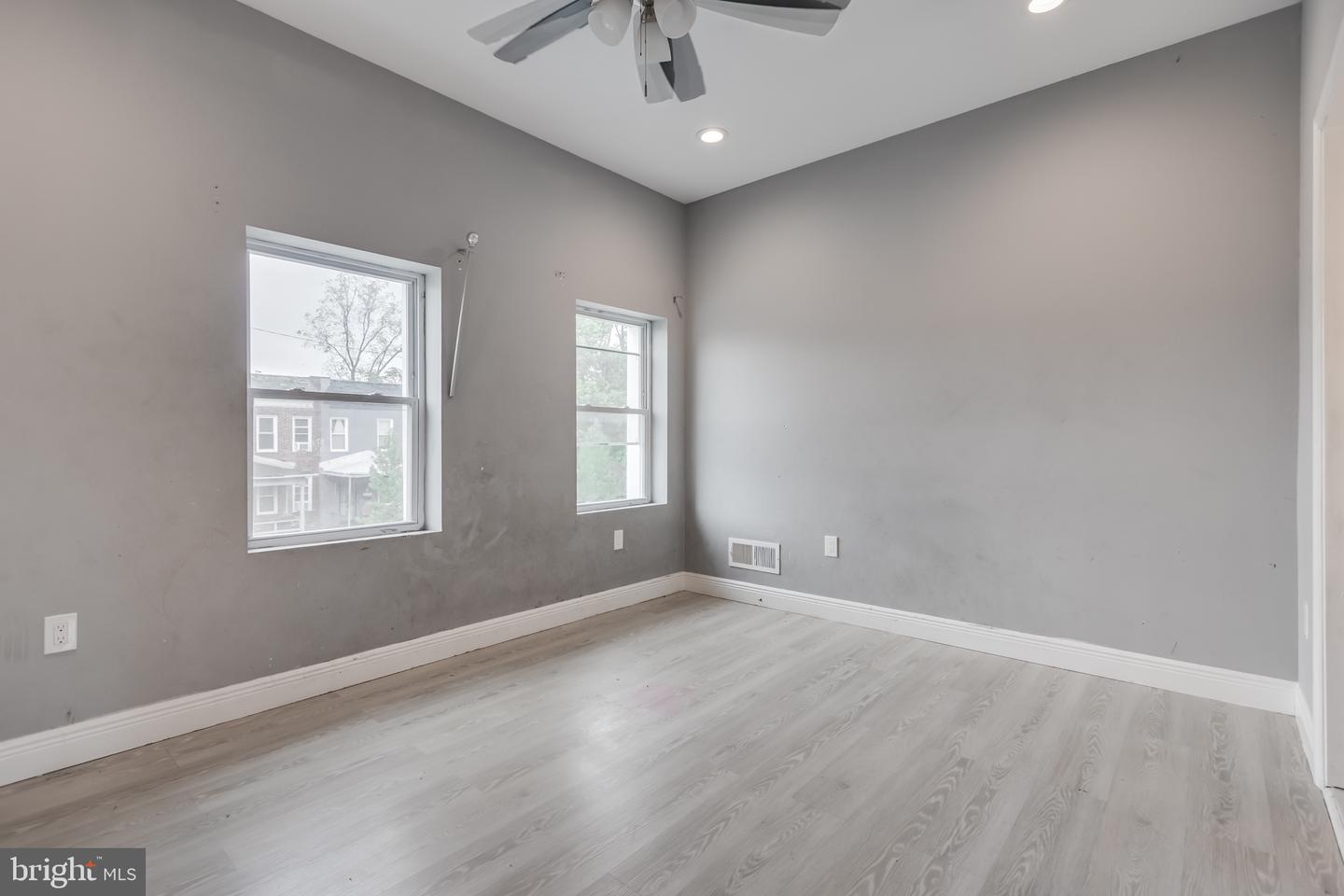 3616 W Garrison Ave Property Photo 11