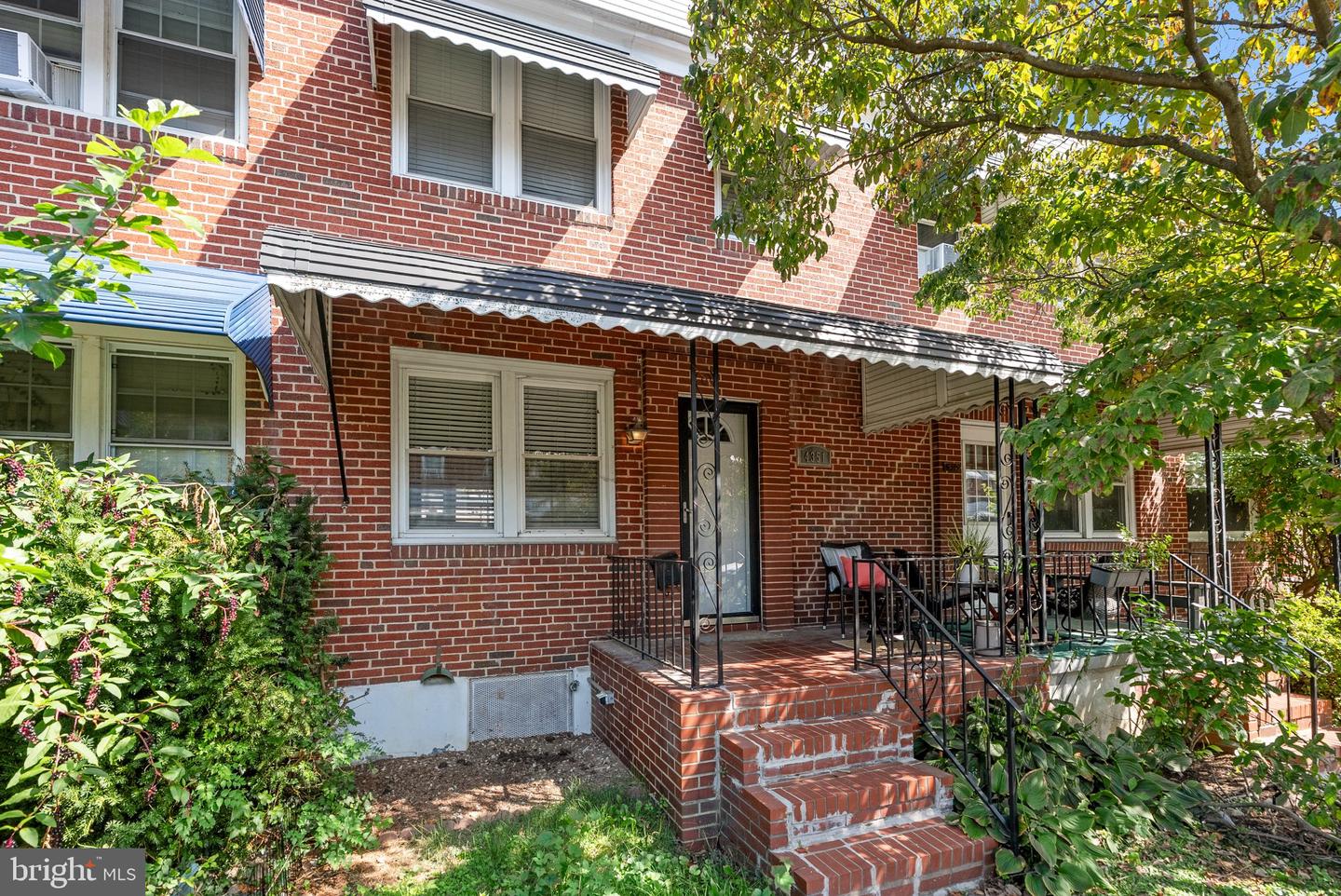 4351 Newport Ave Property Photo 1