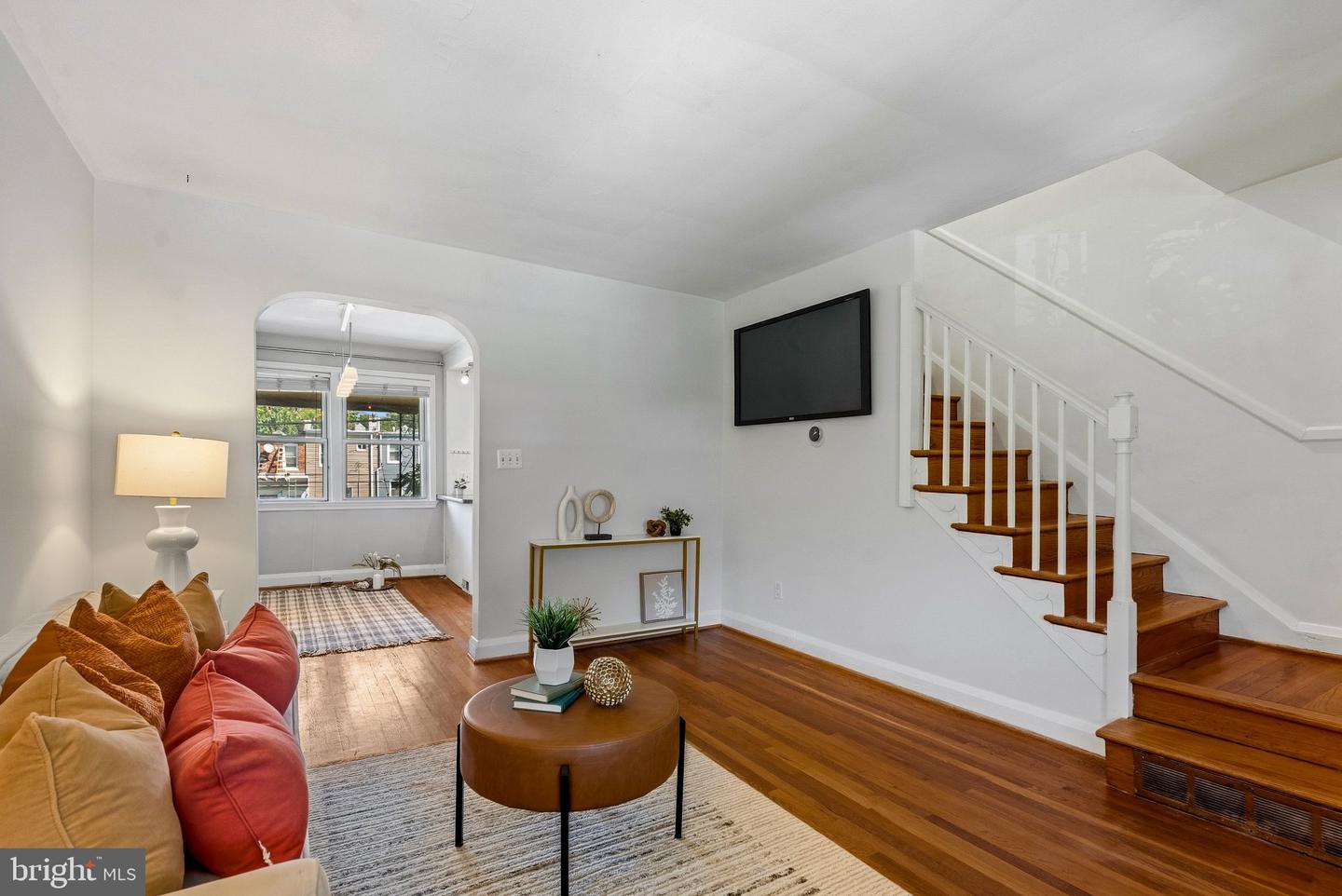4351 Newport Ave Property Photo 6