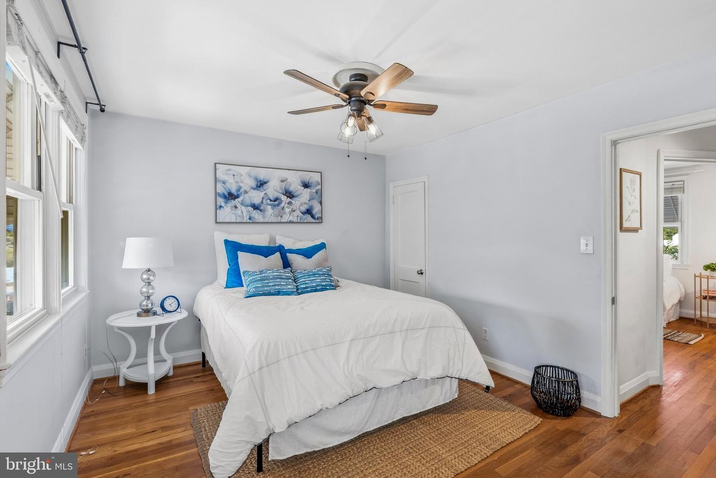 4351 Newport Ave Property Photo 15