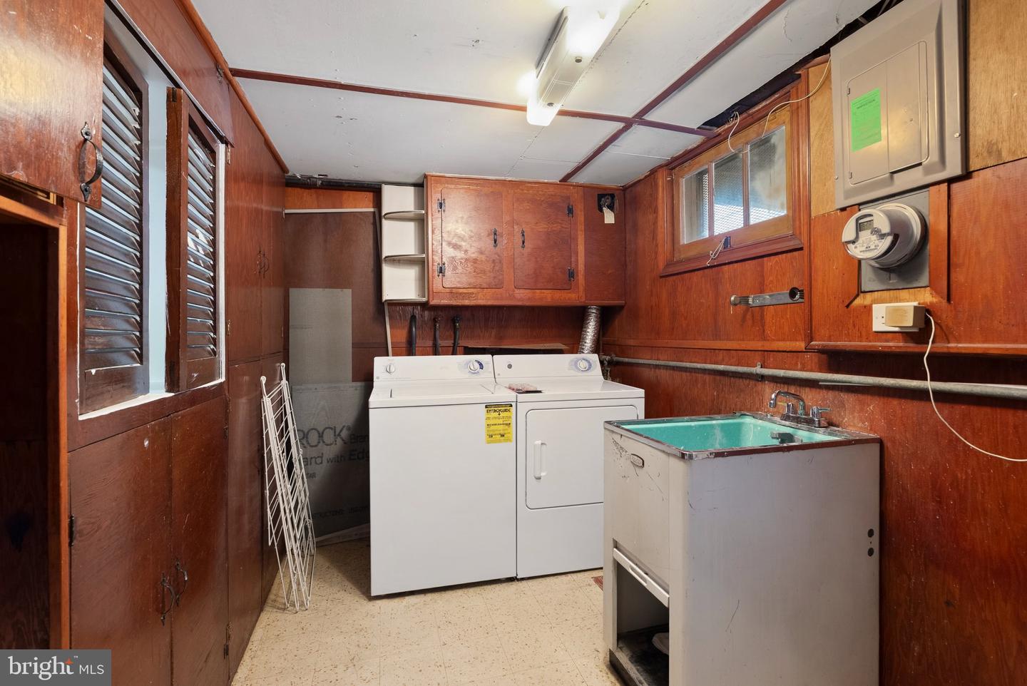 4351 Newport Ave Property Photo 24