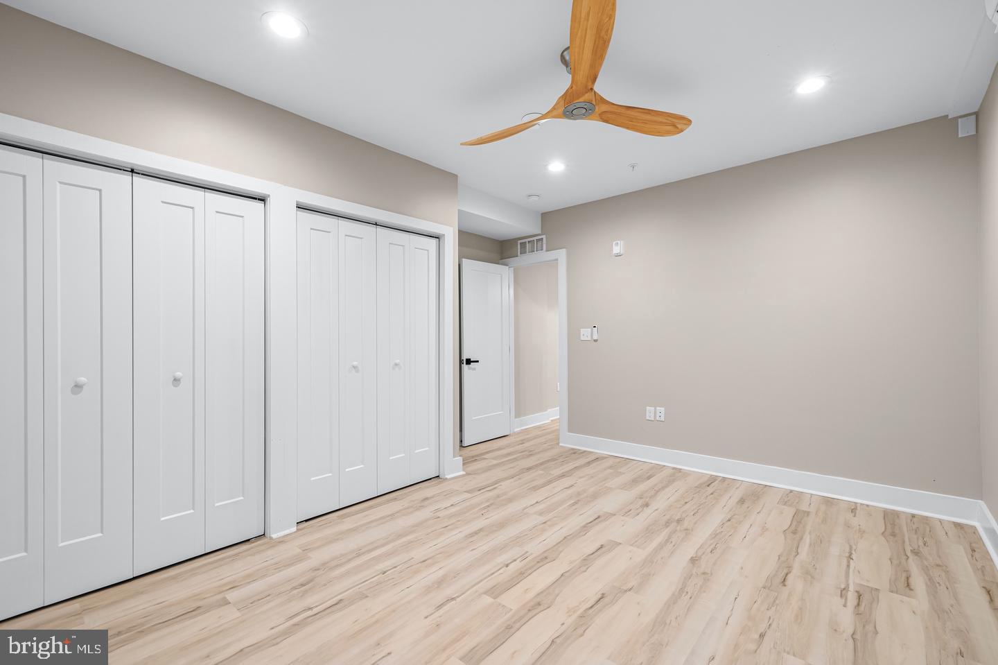 400 S Conkling St #6 Property Photo 14