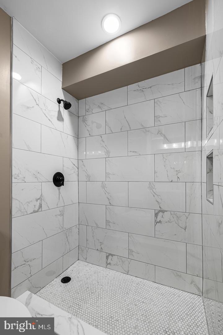 400 S Conkling St #6 Property Photo 16