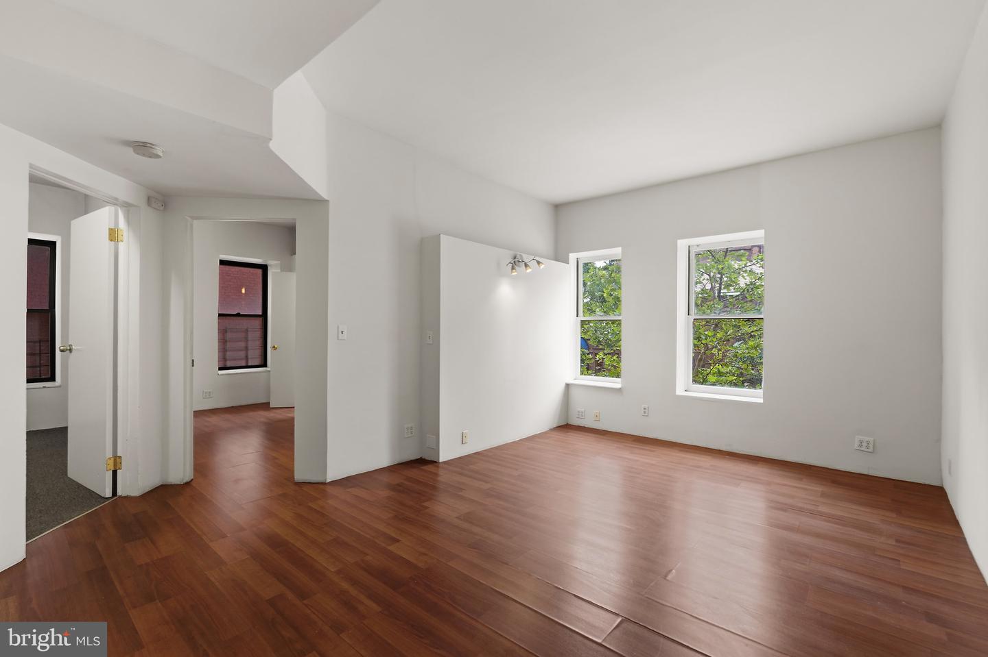 700 Park Ave Property Photo 15