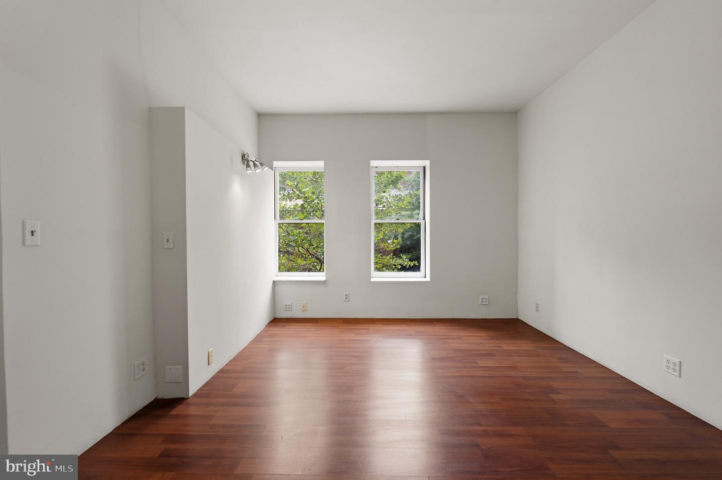 700 Park Ave Property Photo 19