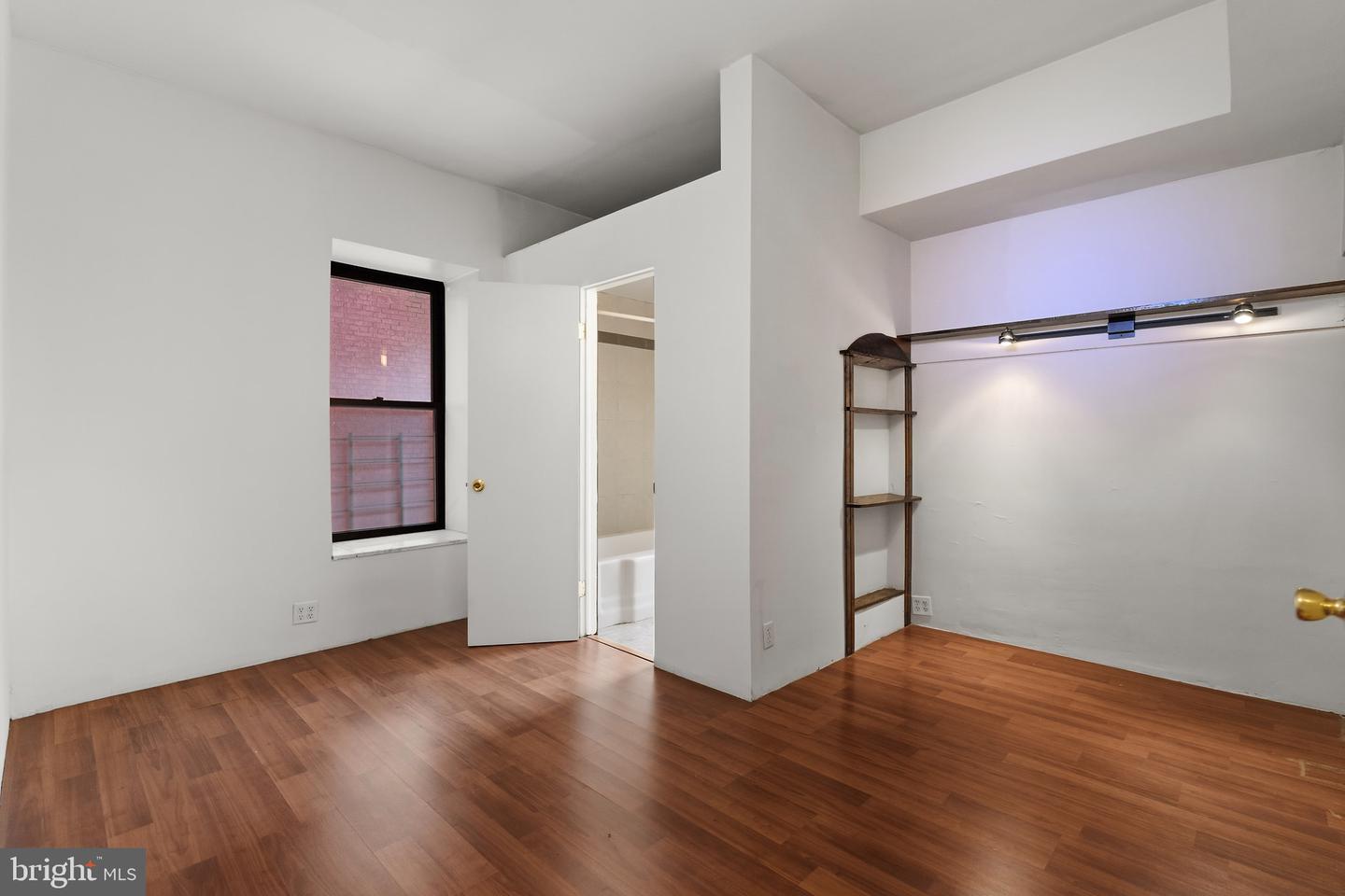 700 Park Ave Property Photo 25