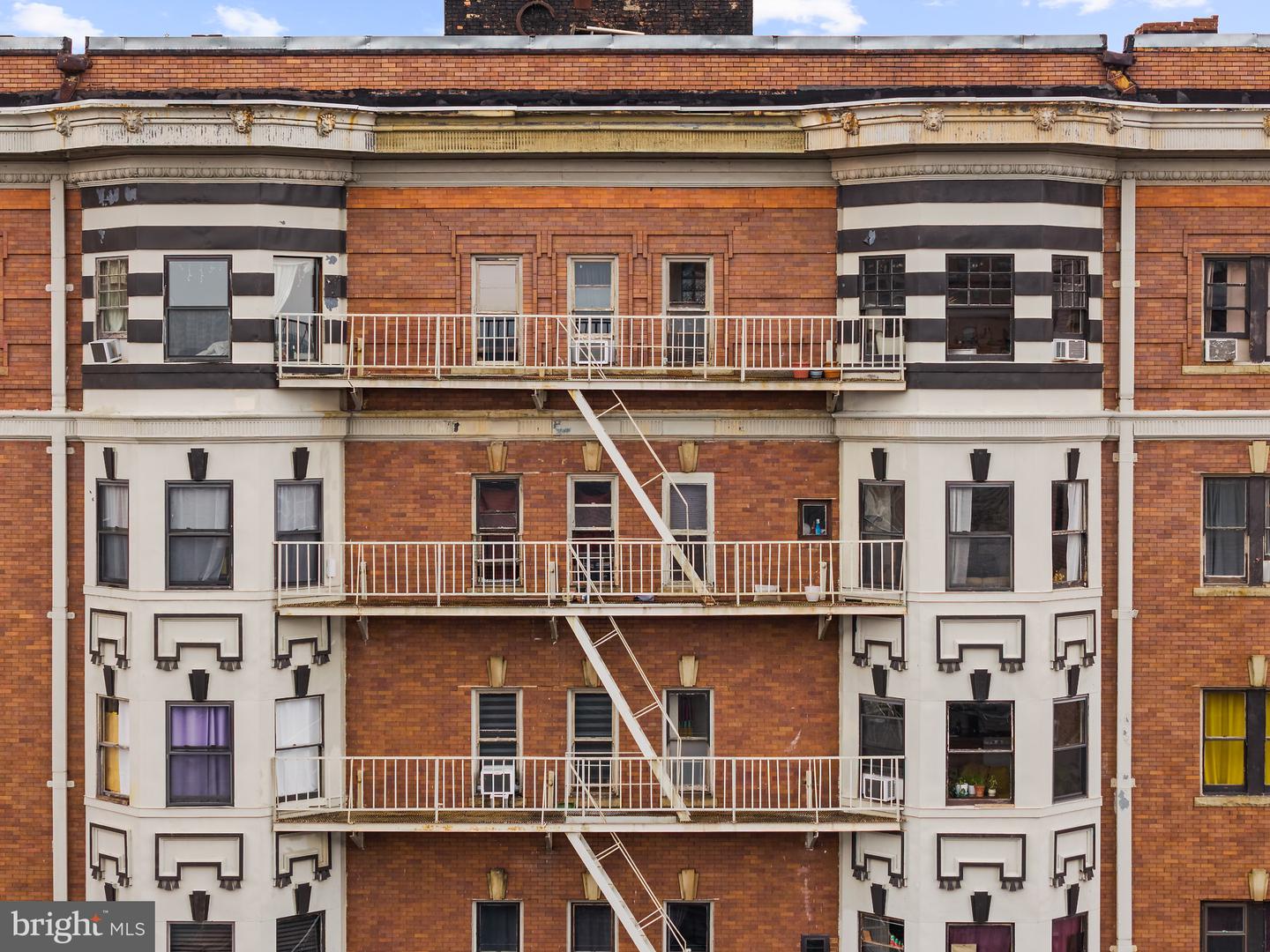 700 Park Ave Property Photo 41