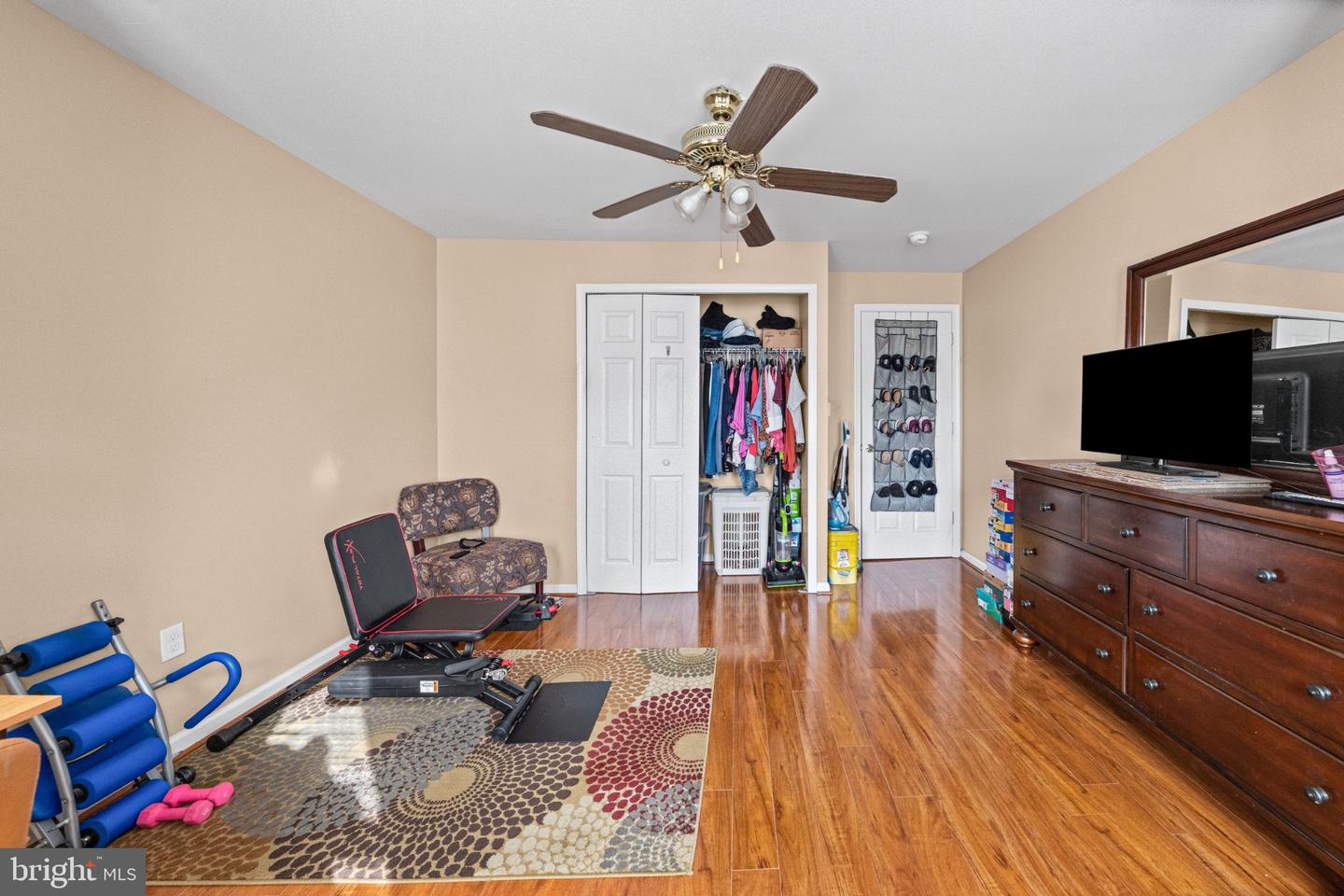 2334 Sidney Ave Property Photo 7