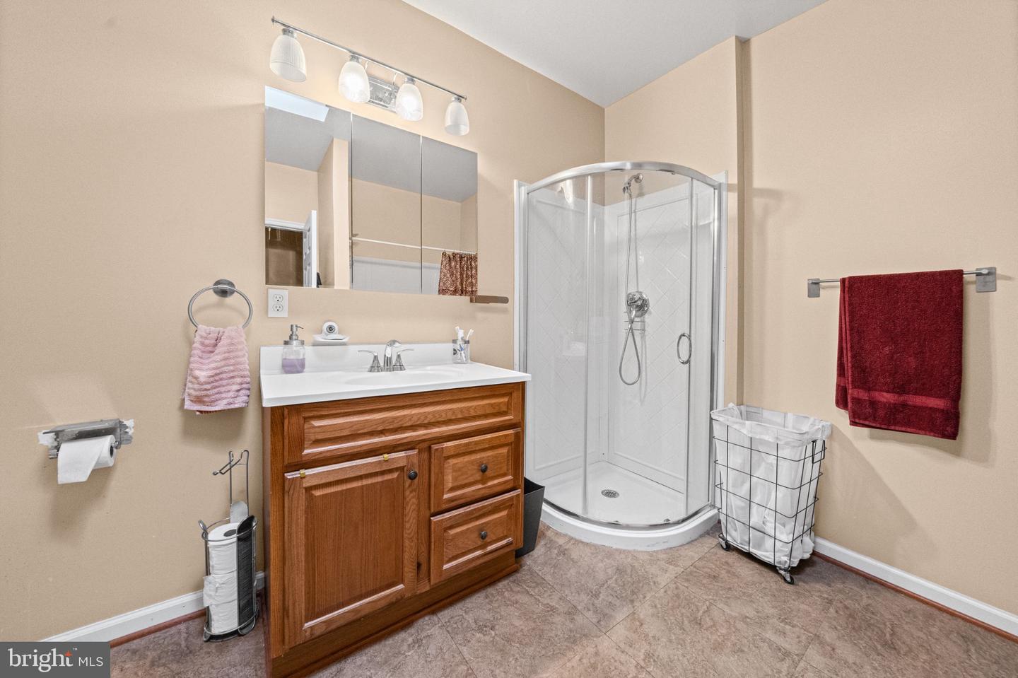 2334 Sidney Ave Property Photo 10