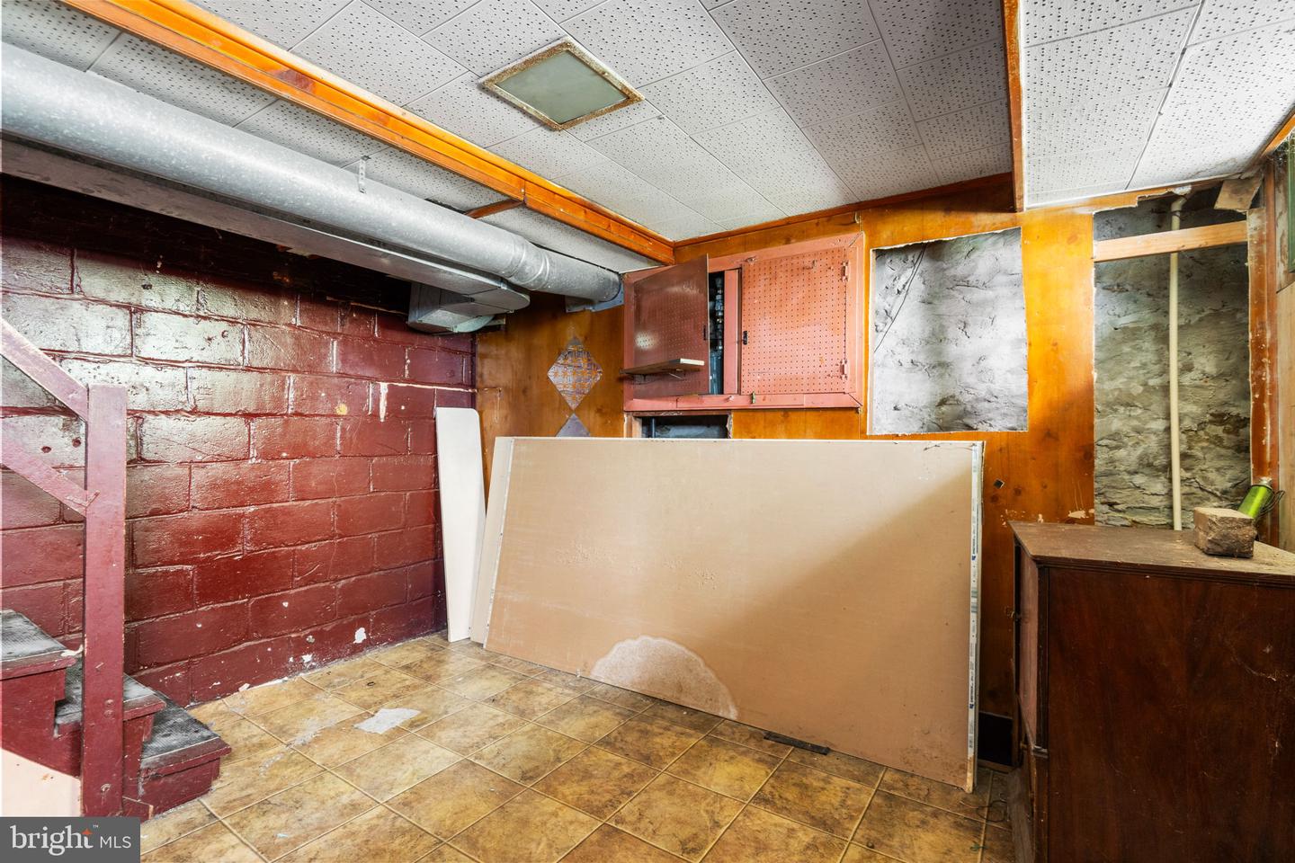 1412 N Dukeland St Property Photo 34