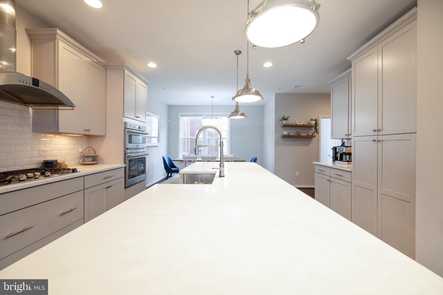 1209 Berry St Property Photo 14