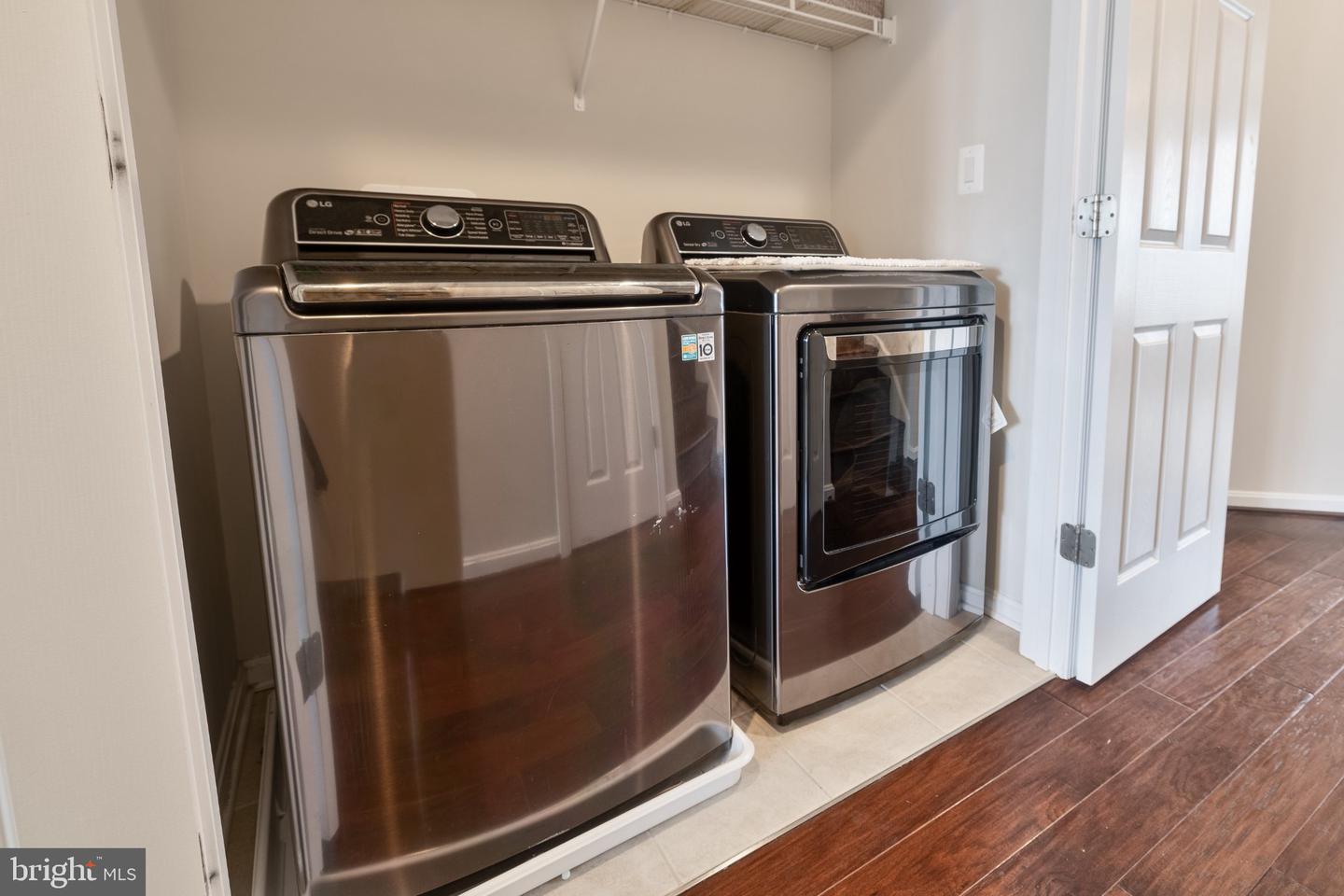 1209 Berry St Property Photo 35