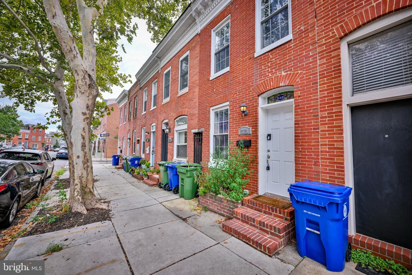 2321 ESSEX ST Property Photo 1