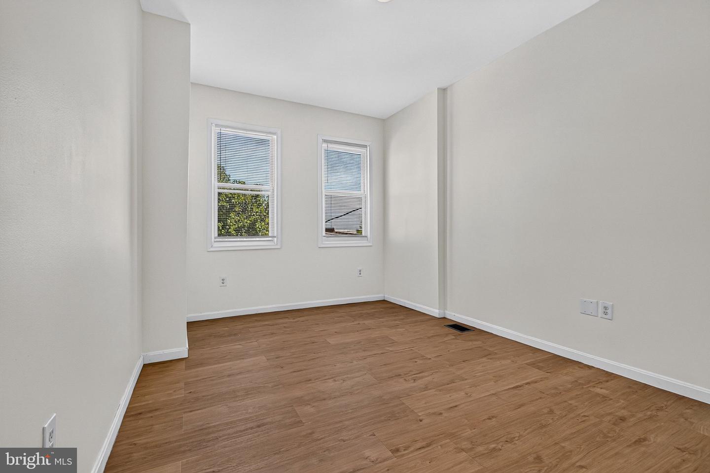 1719 Ruxton Ave Property Photo 24