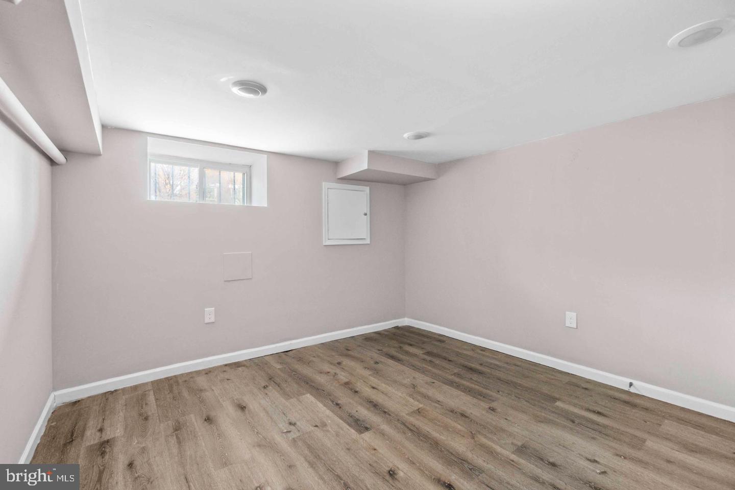 2815 E Madison St Property Photo 21