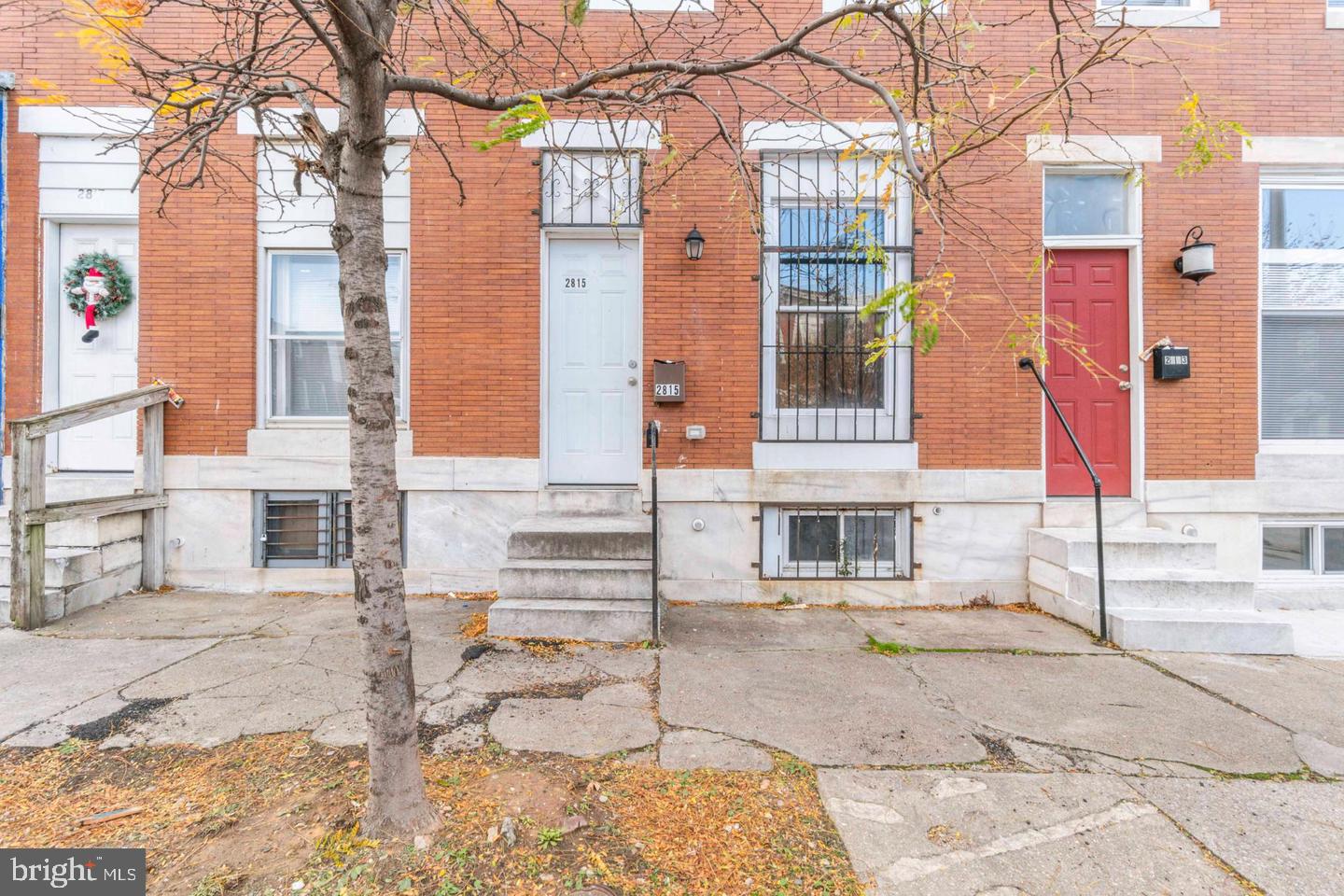 2815 E Madison St Property Photo 24