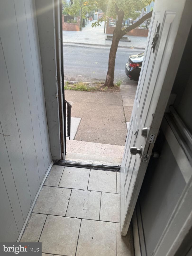 11 N Fulton Ave Property Photo 3