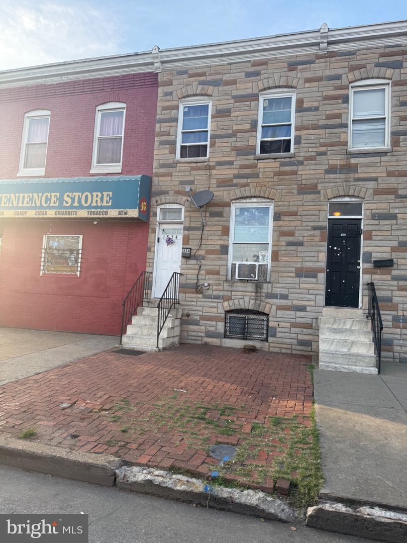 1854 WILKENS AVE Property Photo 1