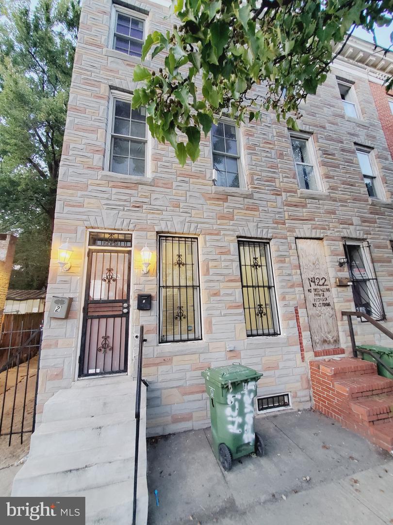 1424 W PRATT ST #UNIT 1 Property Photo 1