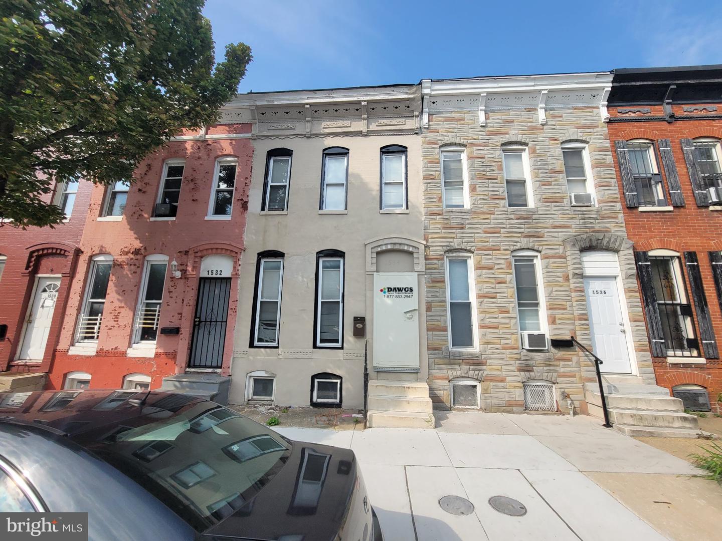 1534 N Carey St Property Photo 2