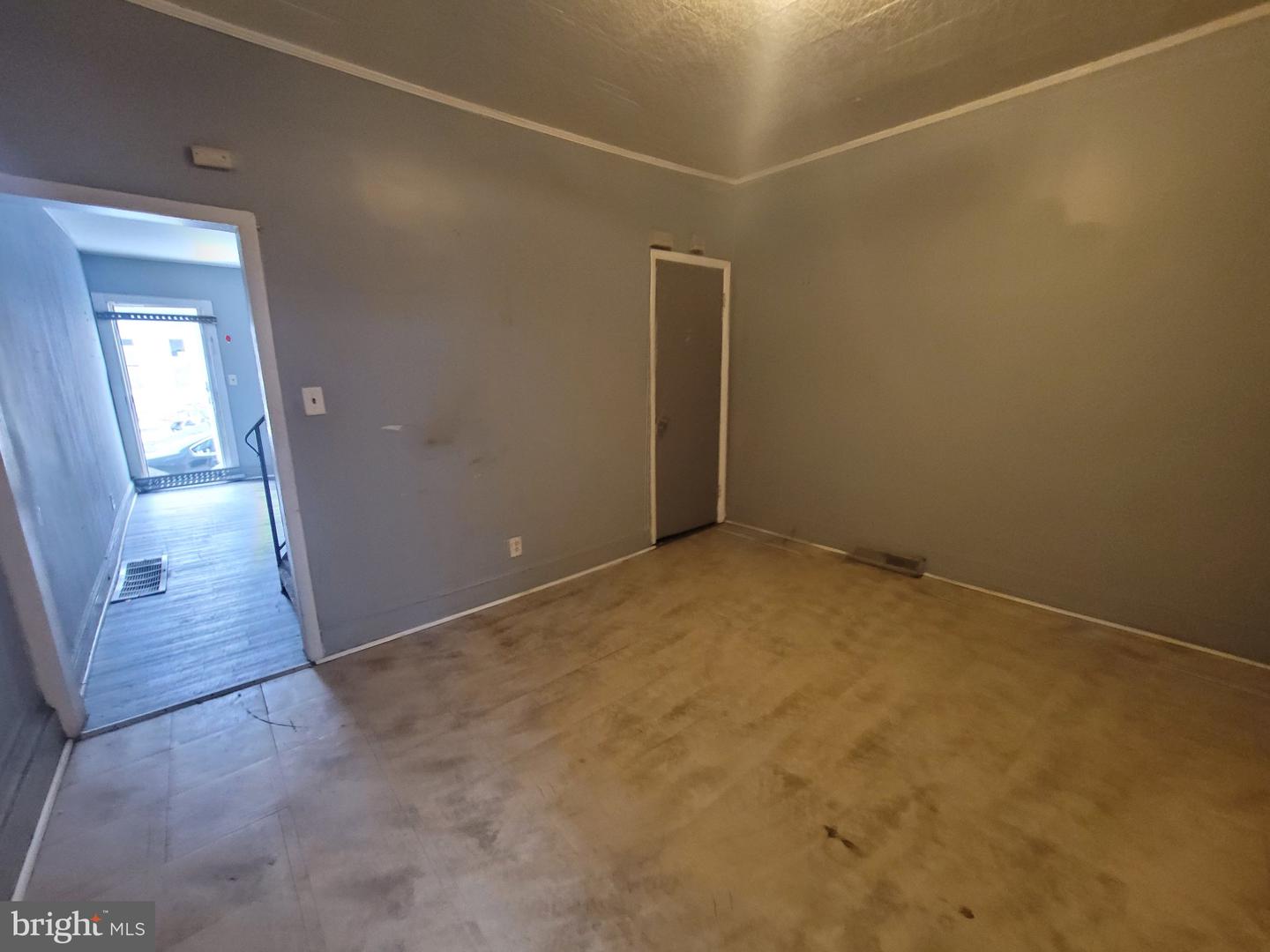 1534 N Carey St Property Photo 7