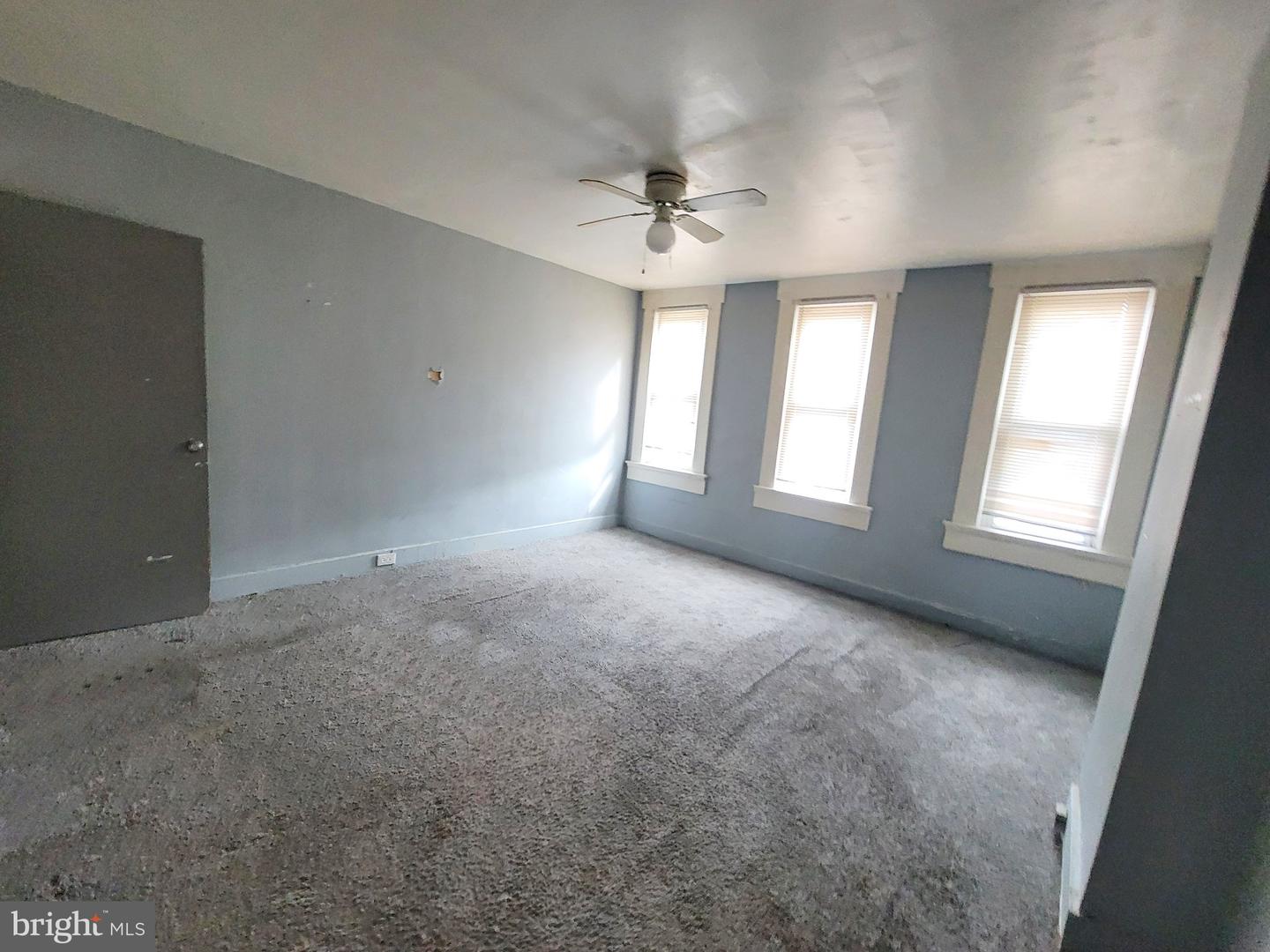 1534 N Carey St Property Photo 17