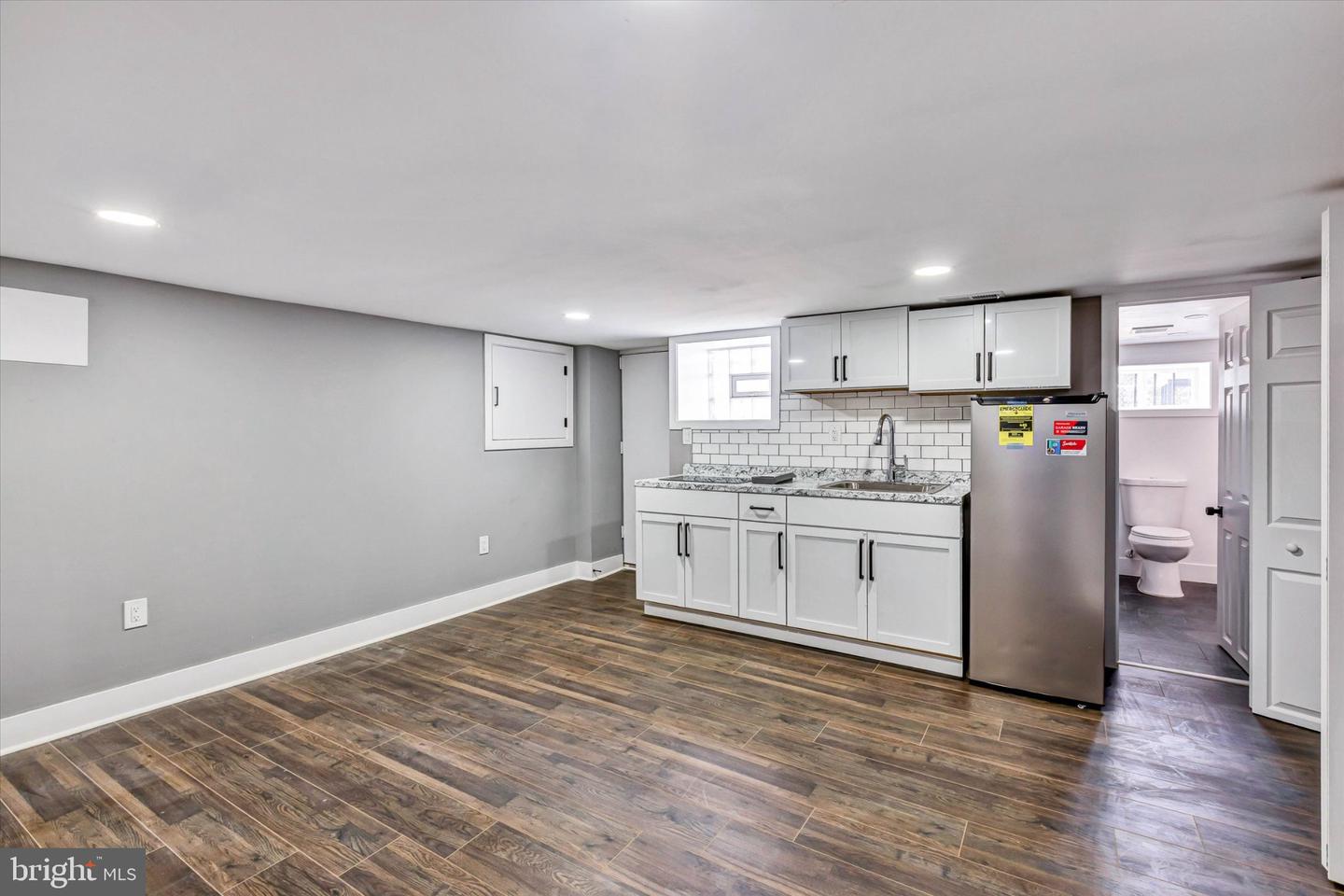 3015 Spaulding Ave #b Property Photo 5