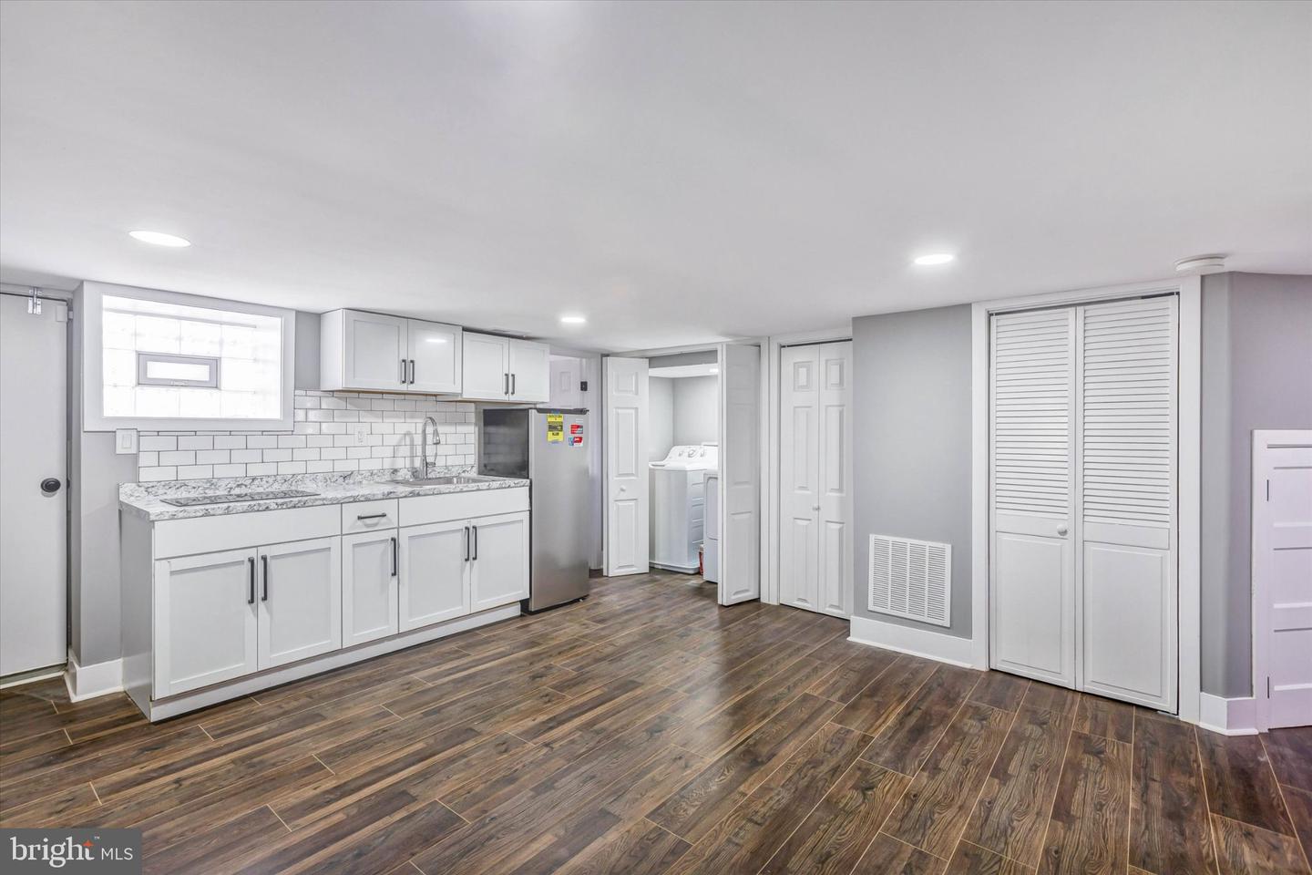 3015 Spaulding Ave #b Property Photo 11