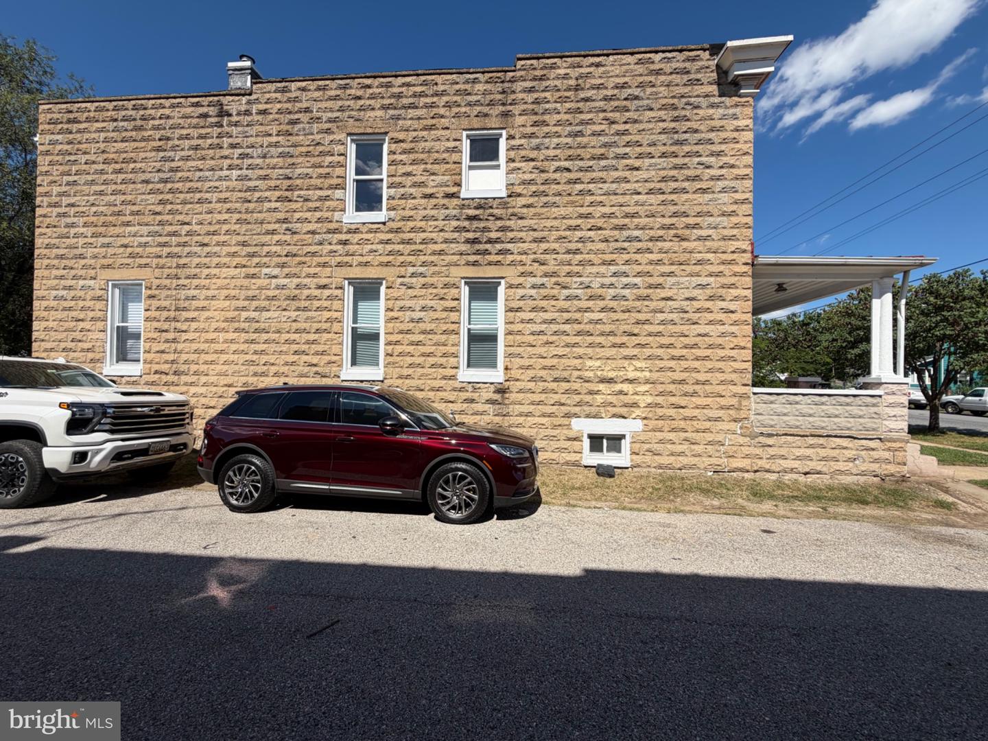 3818 6th St Property Photo 5