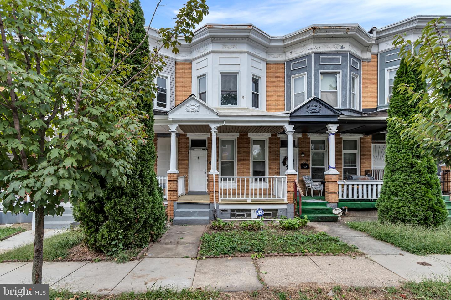 3027 WALBROOK AVE Property Photo 1