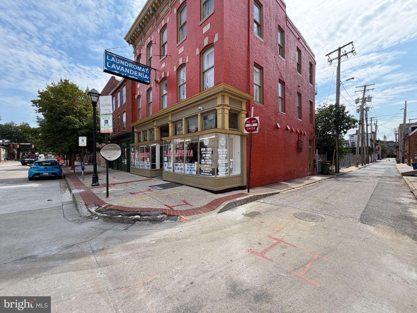 1721 Fleet St Property Photo 2