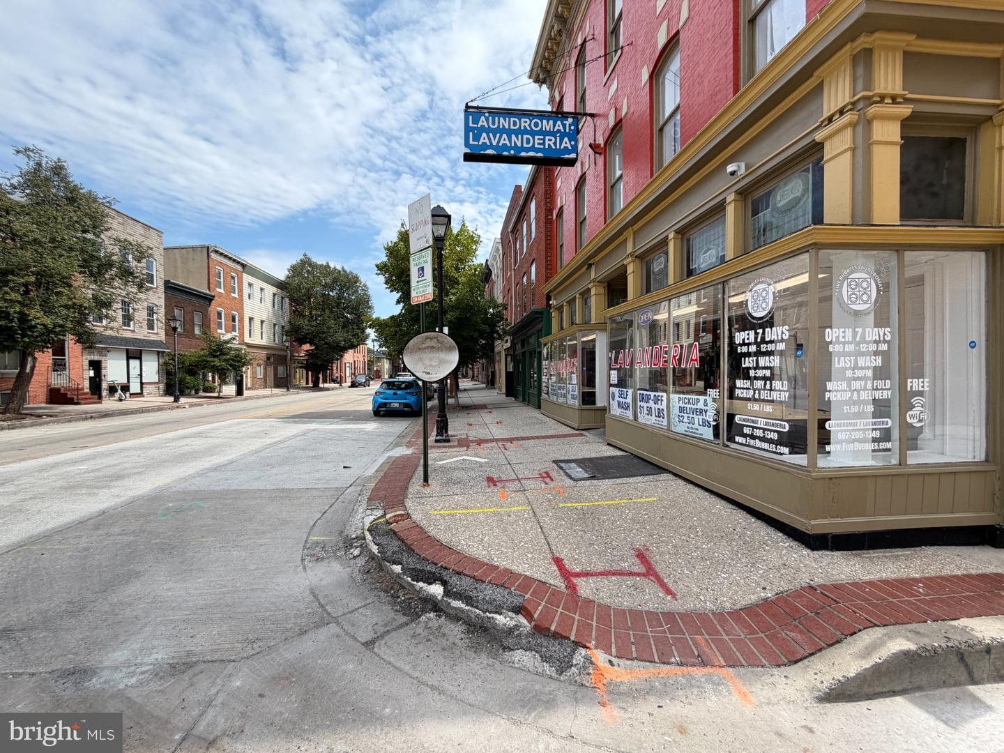 1721 Fleet St Property Photo 3