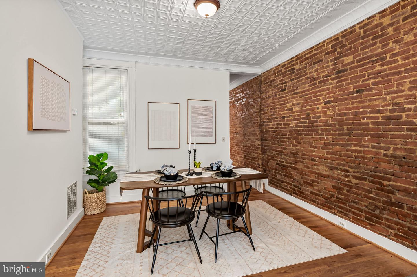 1309 Light St Property Photo 8