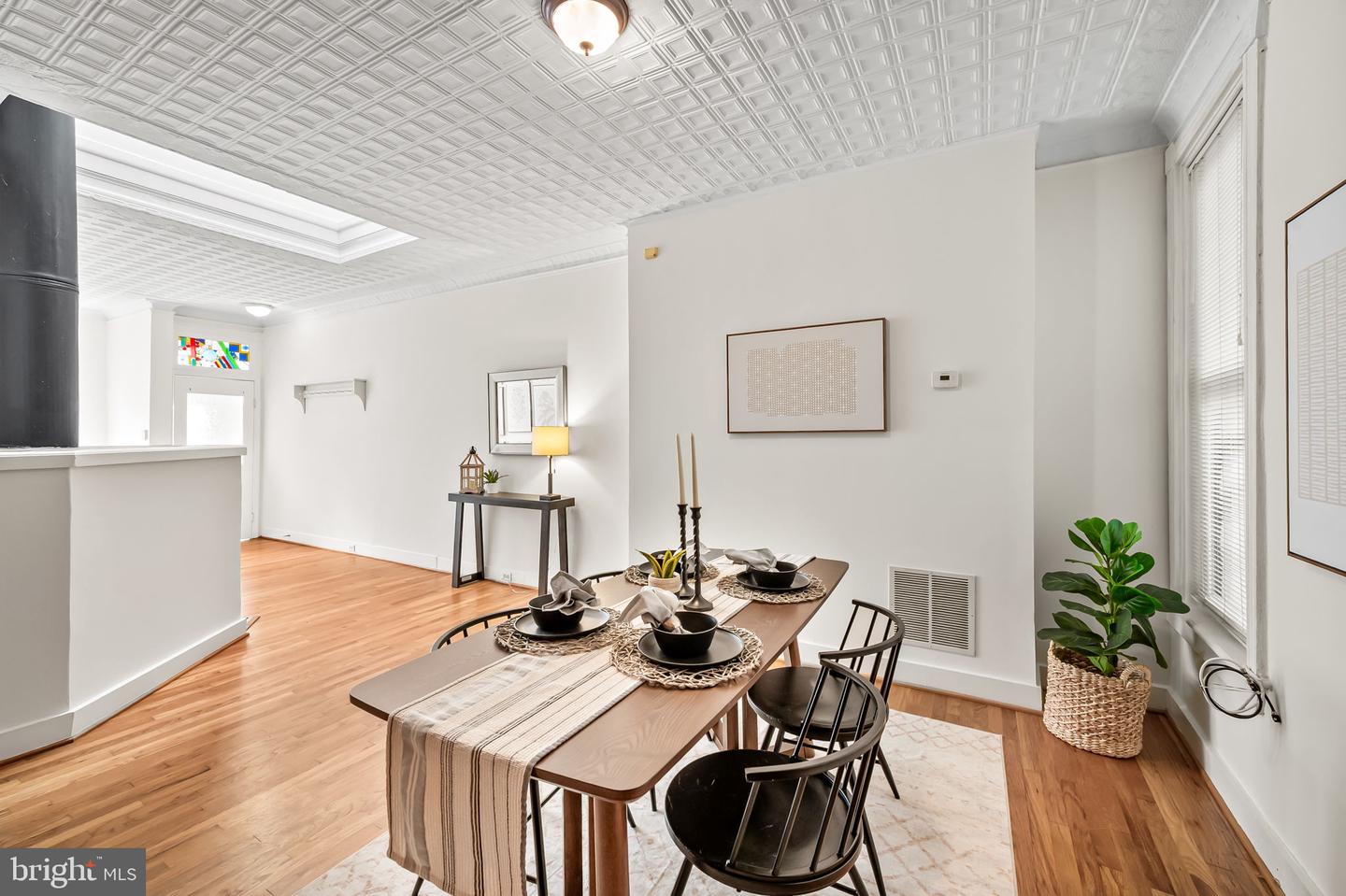 1309 Light St Property Photo 9
