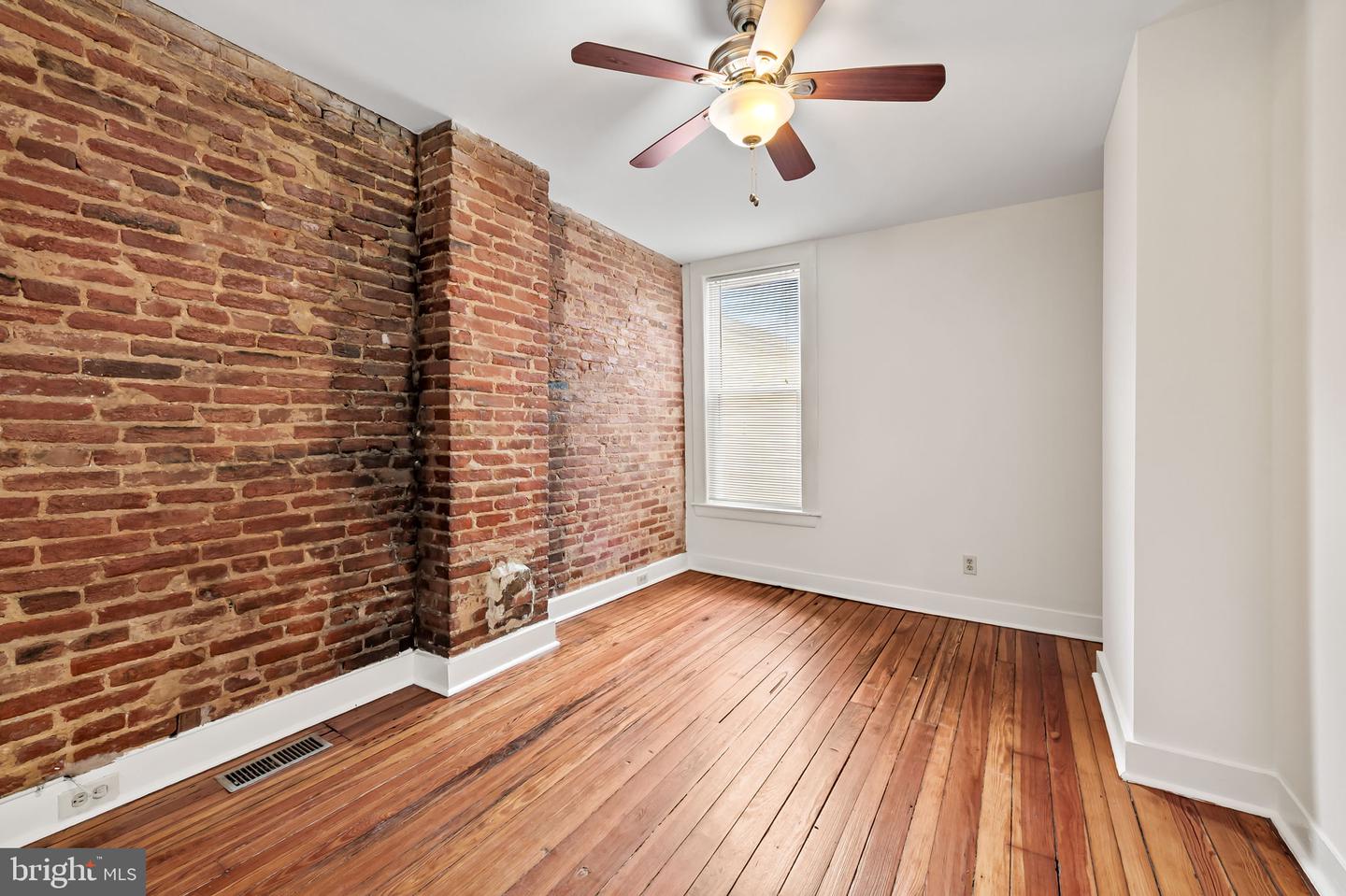 1309 Light St Property Photo 19