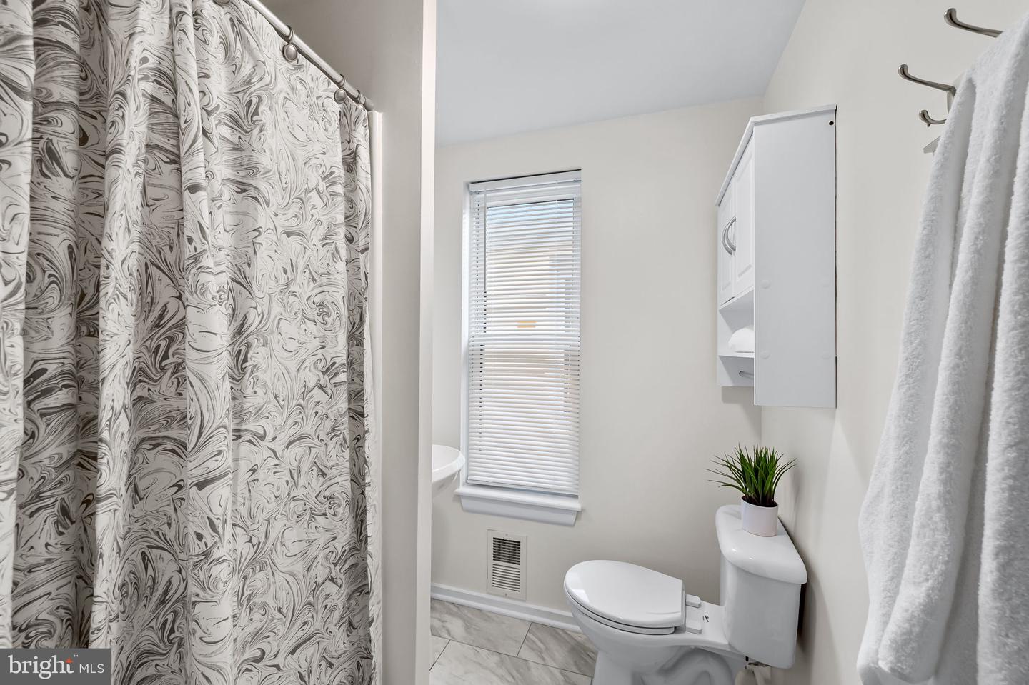 1309 Light St Property Photo 21