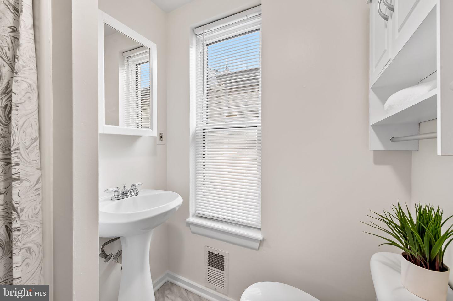 1309 Light St Property Photo 22