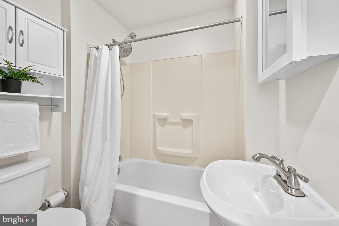 1309 Light St Property Photo 26