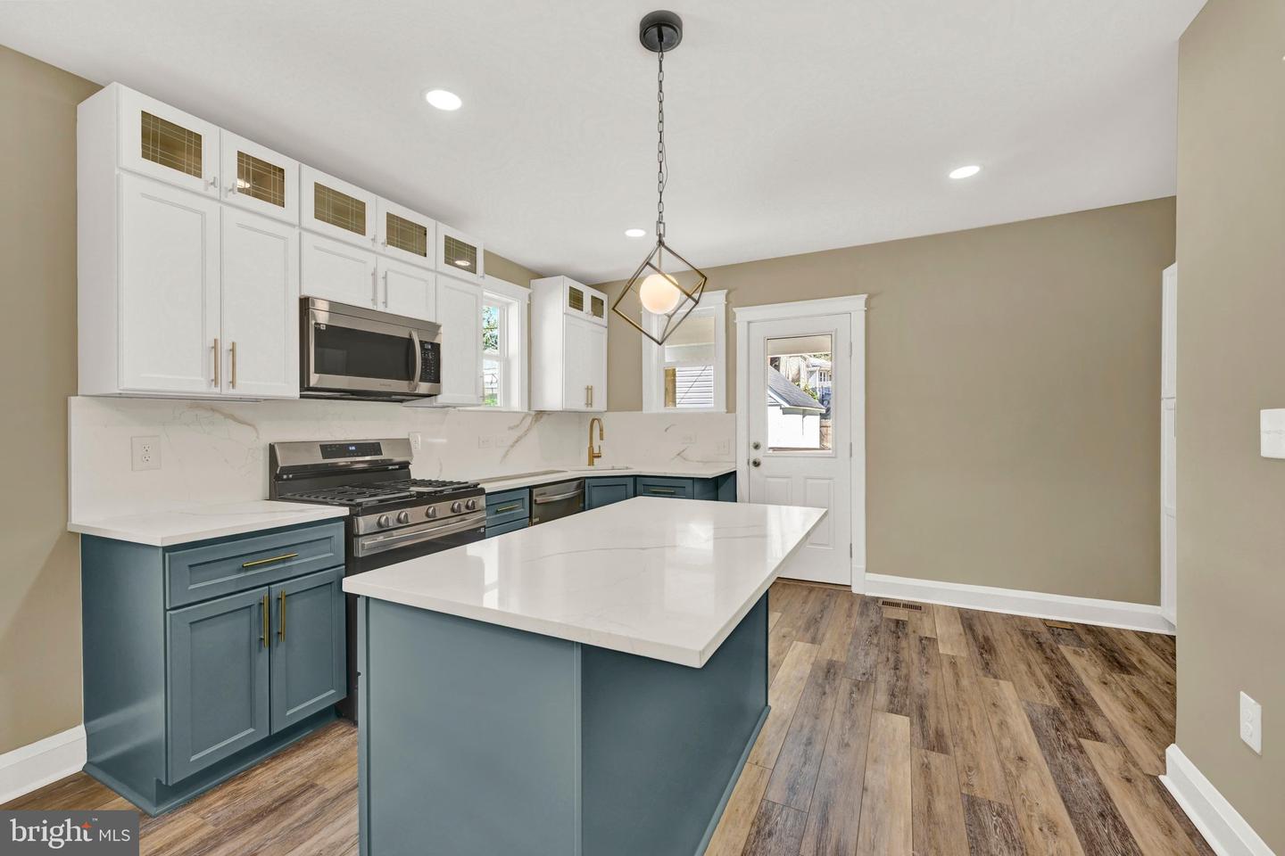 2604 Roselawn Ave Property Photo 15